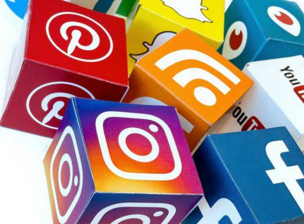 redes sociales - cubos